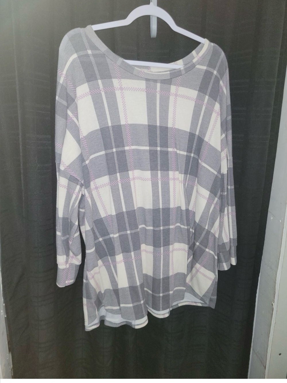Women's Gray and White Plaid Pullover with Pink Accents 2X